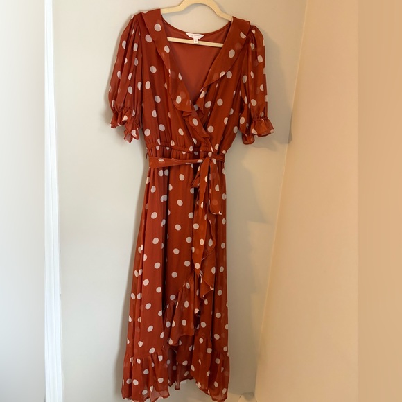 LC Lauren Conrad Dresses & Skirts - LC Lauren Conrad Rust and White Polka Dot Midi Dress